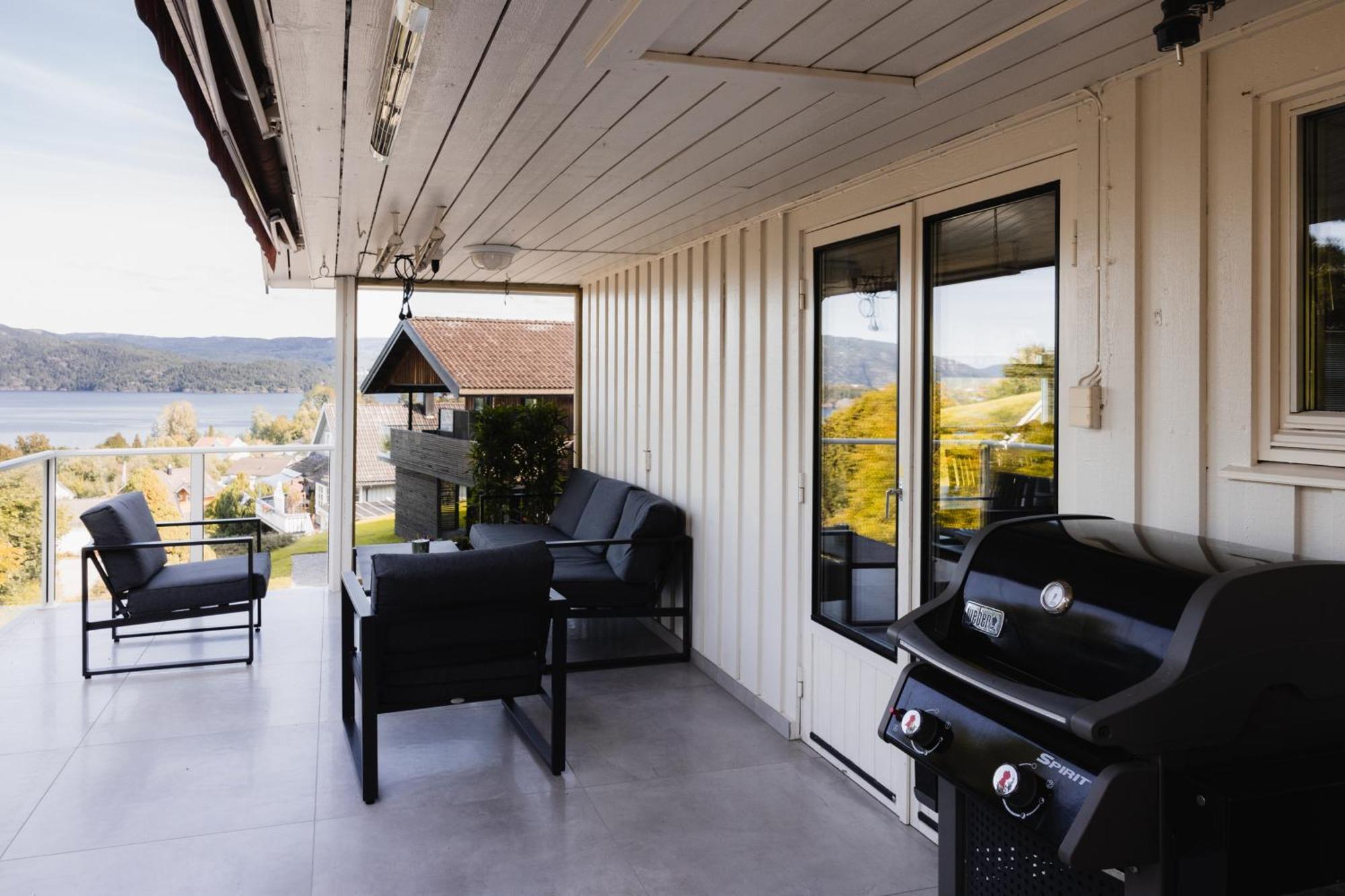 Leilighet Med Flott Uteplass Ulefoss Exteriör bild